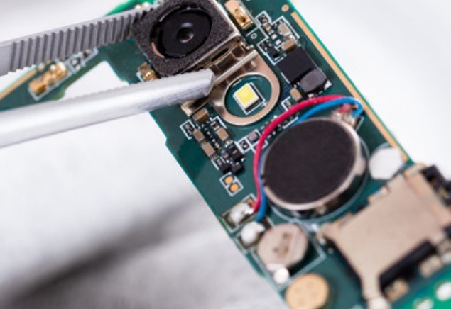 PCB在線(xiàn)激光鐳雕機速度慢如何調快