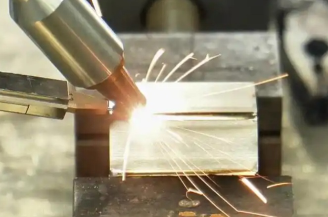 光纖激光焊接機在廚具制造行業(yè)的落地案例